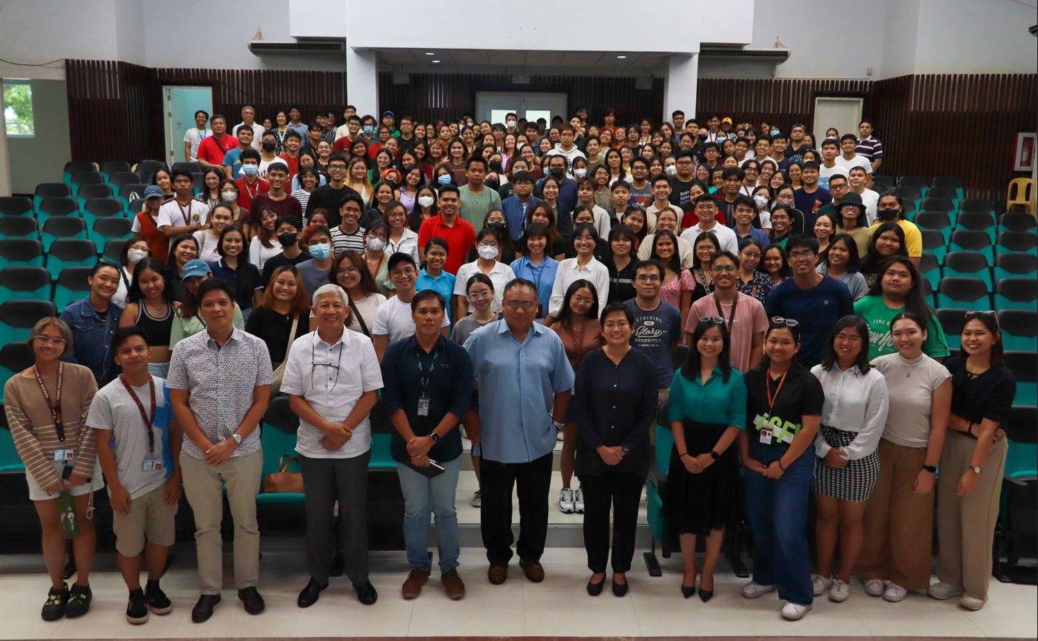 Former DOF Exec Dr. Cielo Magno Speaks to Budding Economists at UPLB